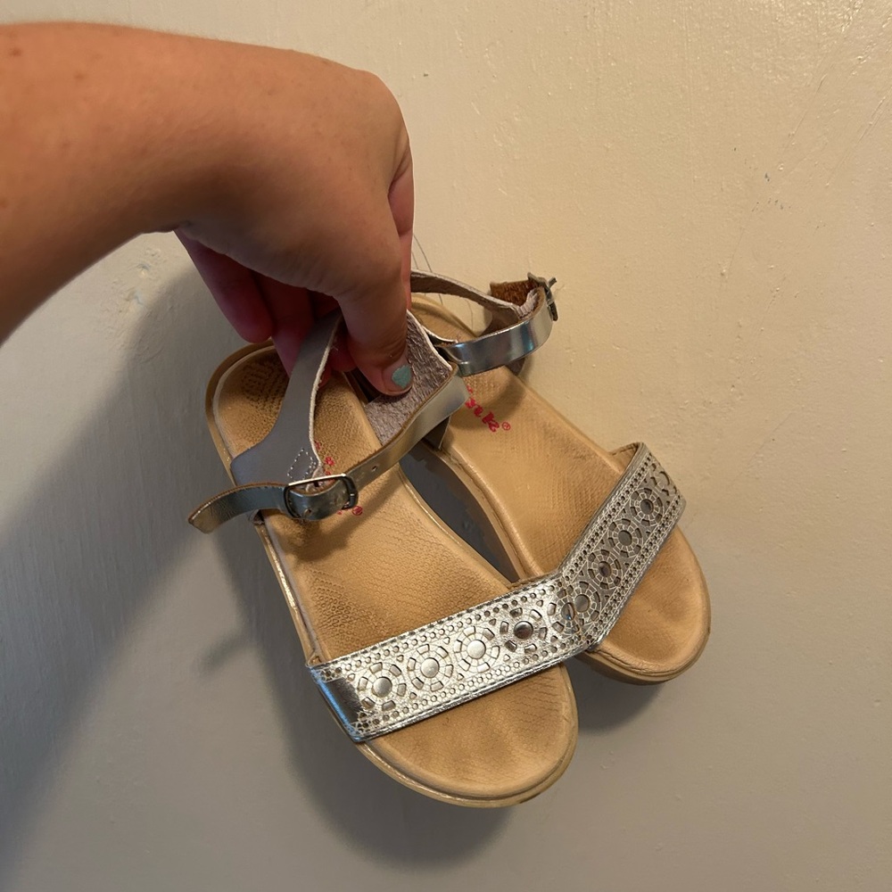 (3/$20) Link toddler 11 gold metallic strapy sandals